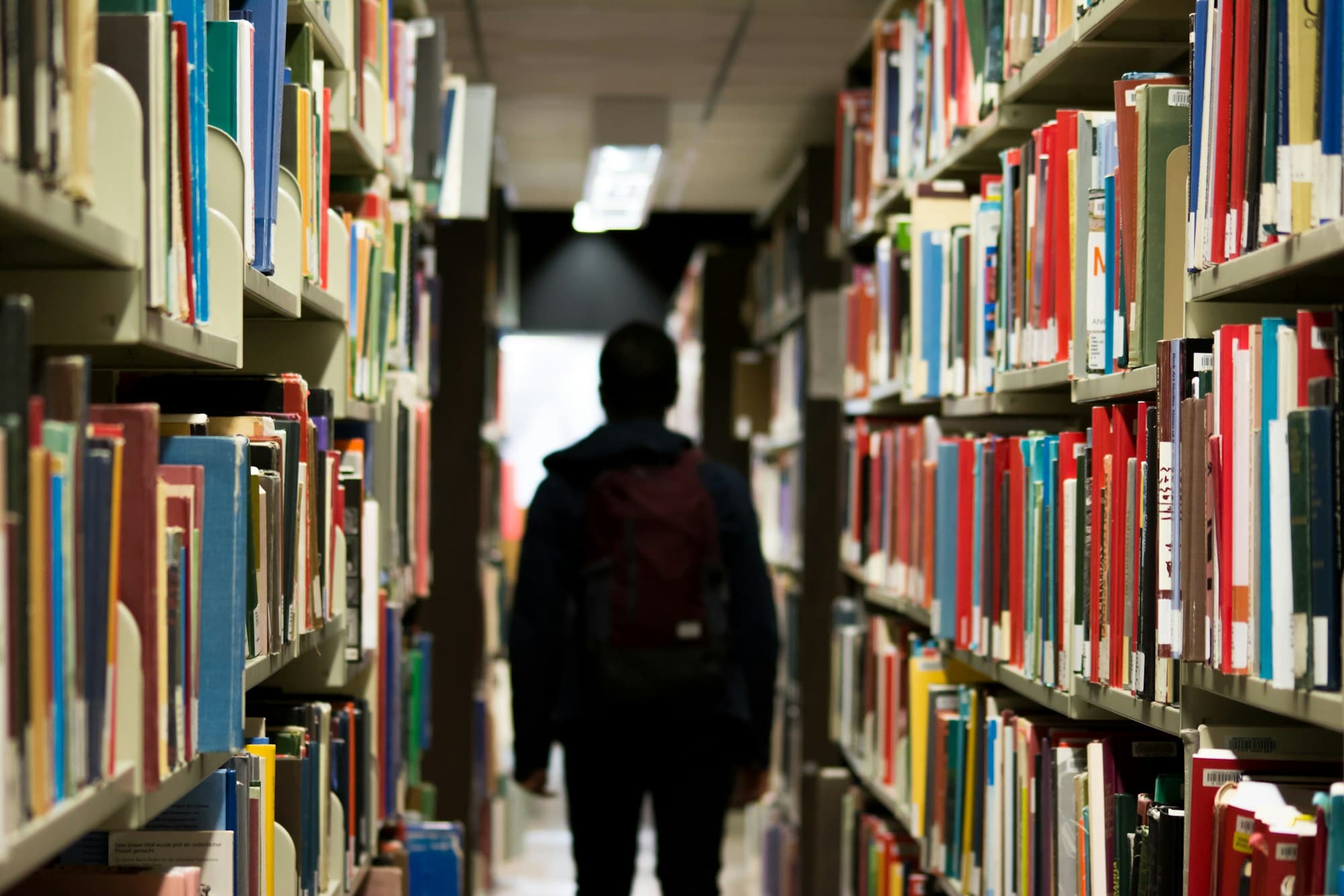 Students walking on a campus